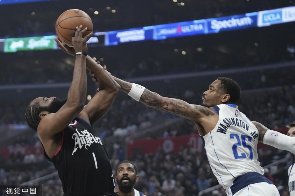 她展现了超 她展现了超