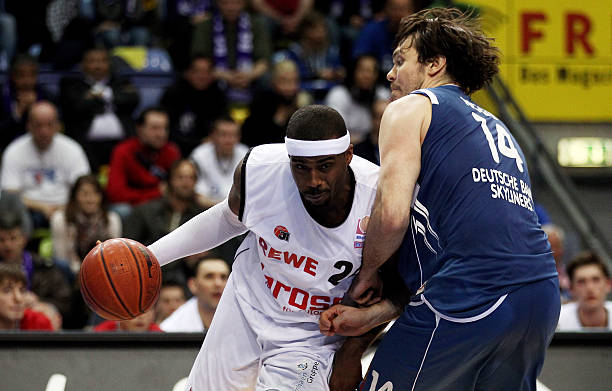 型中场在场 型中场在场